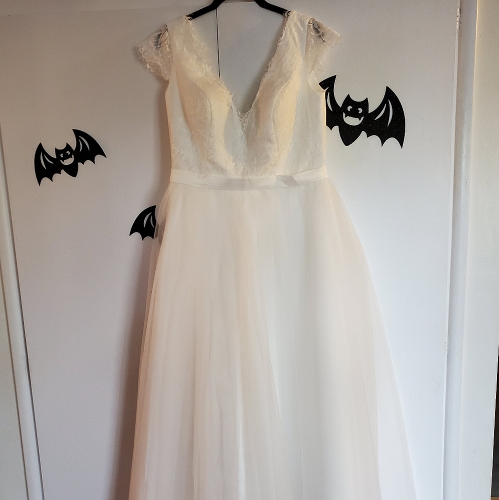 Wedding dress